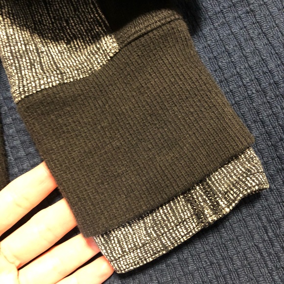 Lululemon Cardigan Sweater Black Size 4 - Picture 8 of 8